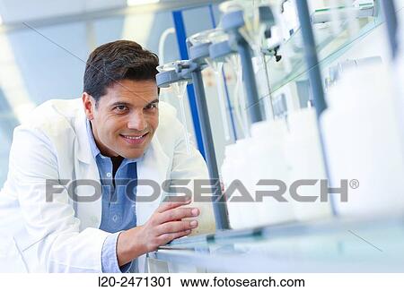 Stock Image - Researcher. Disaggregation and sample preparation arid steel, for further analysis determination of oxides, Laboratory, Research on building materials, Tecnalia Research & Innovation, Zamudio, Bizkaia, Basque Country, Spain. Fotosearch
