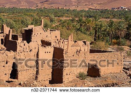 Djebel Kissane, Old Kasbah, Palm Grove, Oasis, Draa Valley, Souss-Massa-Draa region, Valley of the Draa river, Anti Atlas, Morocco, Maghreb, North Africa. View Large Photo Image Picture - Djebel Kissane, Old Kasbah, Palm Grove, Oasis, Draa Valley, Souss-Massa-Draa region, Valley of the Draa river, Anti Atlas, Morocco, Maghreb, North Africa.. Fotosearch