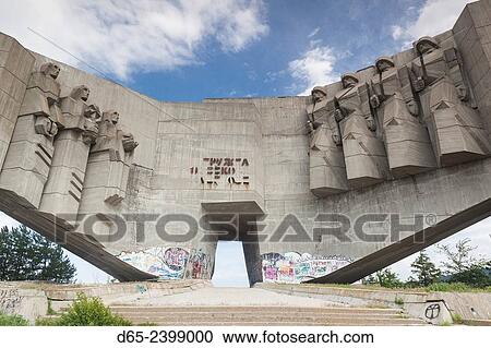 Stock Image - Bulgaria, Black Sea Coast, Varna, Soviet-era, Russian-Bulgarian Friendship Monument.. Fotosearch