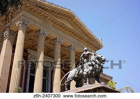 Stock Image - Opera house, Teatro Massimo in Palermo, Sicily.. Fotosearch