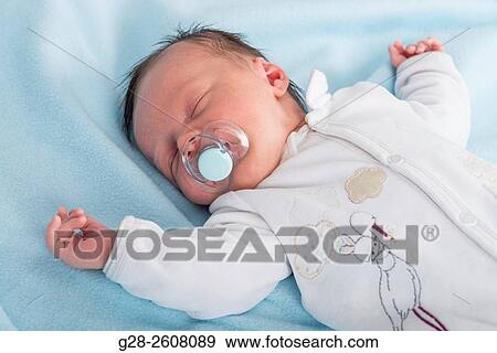 pacifier at 2 weeks