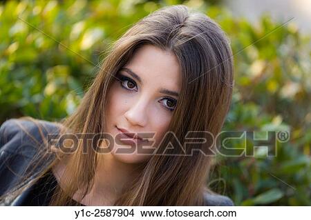 Picture - Brunette young woman portrait. Fotosearch