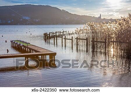 Stock Image - Lac d? Annecy, Haute-Savoie, Rh? ne-Alpes, France.. Fotosearch