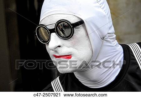 Mime, Brussels, Belgium View Large Photo Image Stock Image - Mime, Brussels, Belgium. Fotosearch