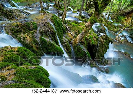 Stock Photo - TOBERIA FALLS, ANDOIN, SIERRA ENTZIA NATURAL PARK, ALAVA, BASQUE COUNTRY, SPAIN, EUROPE.. Fotosearch