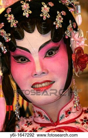 Chinese Opera performer Chinese Theatre Circle Singapore View Large Photo Image Stock Image - Chinese Opera performer Chinese Theatre Circle Singapore. Fotosearch