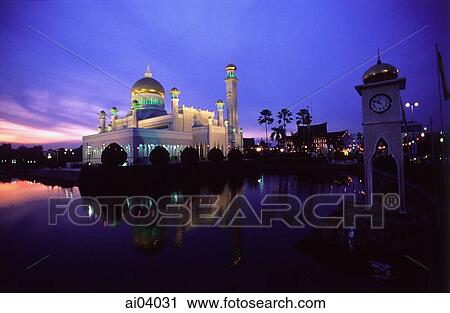 Stock Image - Brunei, Omar Ali Saifuddien mosque at sunset.. Fotosearch