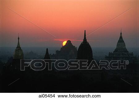Myanmar (Burma), Bagan, Temples of Bagan at dawn View Large Photo Image Picture - Myanmar (Burma), Bagan, Temples of Bagan at dawn. Fotosearch