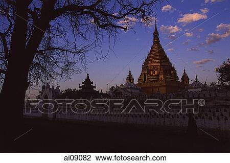 Myanmar (Burma), Nyaungshwe, Inle lake, Yadanaman Aung Paya. View Large Photo Image Stock Image - Myanmar (Burma), Nyaungshwe, Inle lake, Yadanaman Aung Paya.. Fotosearch