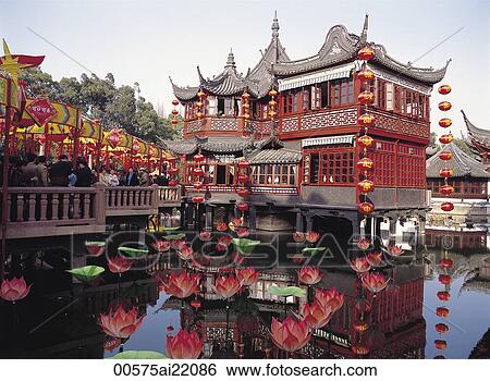 Zigzag bridge at Yu Yuan, Shanghai, China View Large Photo Image Stock Photograph - Zigzag bridge at Yu Yuan, Shanghai, China. Fotosearch