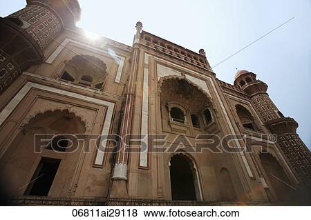 Sun burst over the top of Humayun's Tomb. New Delhi, India View Large Photo Image Stock Photo - Sun burst over the top of Humayun's Tomb. New Delhi, India. Fotosearch