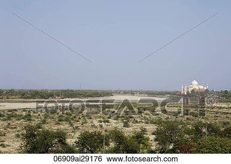 Stock Photograph - View of the Taj Mahal, Agra, India. Fotosearch
