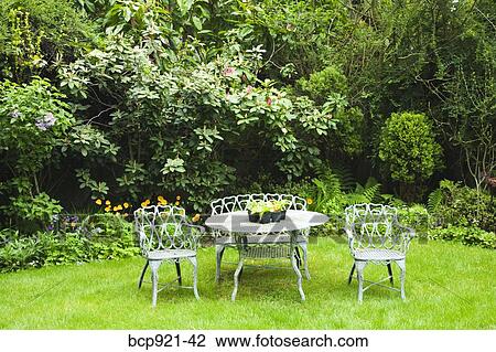 Garden scene in Pacific Northwest View Large Photo Image Stock Image - Garden scene in Pacific Northwest. Fotosearch
