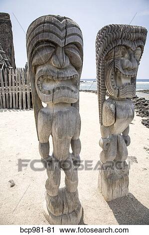 "Pair of carved wooden ki'i, Place of Refuge, Hawaii" View Large Photo Image Stock Image - "Pair of carved wooden ki'i, Place of Refuge, Hawaii". Fotosearch