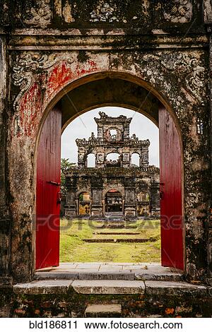 Ornate archway in dilapidated ruins View Large Photo Image Stock Image - Ornate archway in dilapidated ruins. Fotosearch
