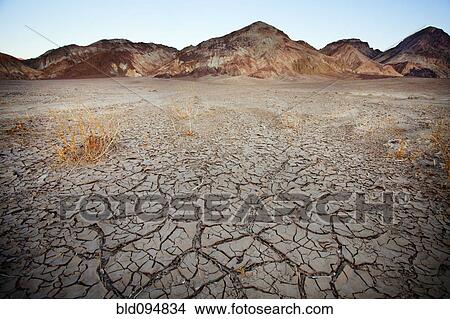 Picture - Barren earth in Death Valley. Fotosearch