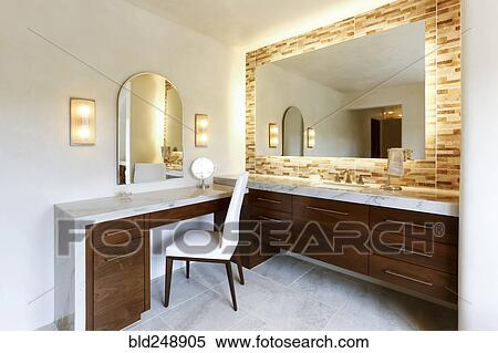 Stock Photography - Luxury bathroom. Fotosearch