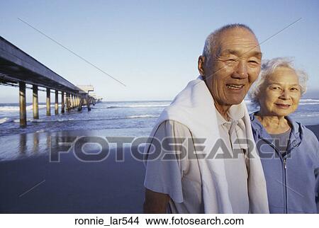Picture - Seniors. Fotosearch