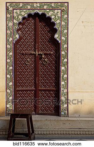 Brown Ornate Arched Door in the City Palace View Large Photo Image Stock Photography - Brown Ornate Arched Door in the City Palace. Fotosearch