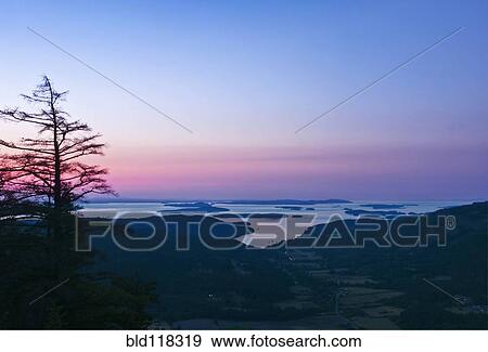 Stock Photo - Canadian Gulf Islands at Dawn. Fotosearch