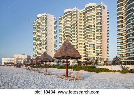 Picture - Playa Chac Mool in the hotel zone, on the beach at Cancun resort. Fotosearch