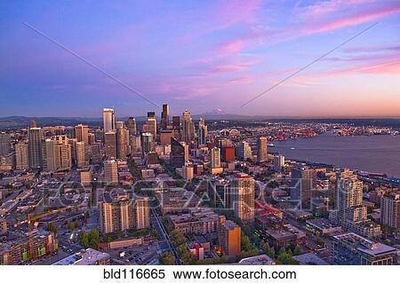 Stock Photography - Seattle Skyline At Dusk. Fotosearch