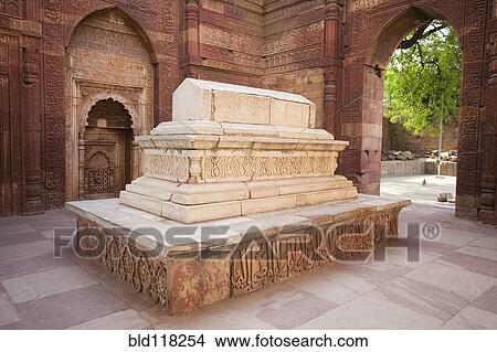 Stone Tomb of Iltutmish in India View Large Photo Image Picture - Stone Tomb of Iltutmish in India. Fotosearch
