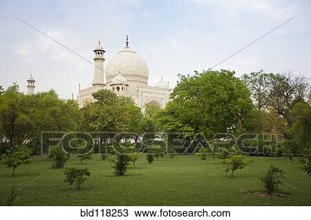 Taj Mahal From a Grass lawn View Large Photo Image Stock Image - Taj Mahal From a Grass lawn. Fotosearch