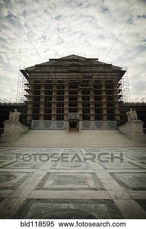 The Supreme Court building View Large Photo Image Stock Photography - The Supreme Court building. Fotosearch