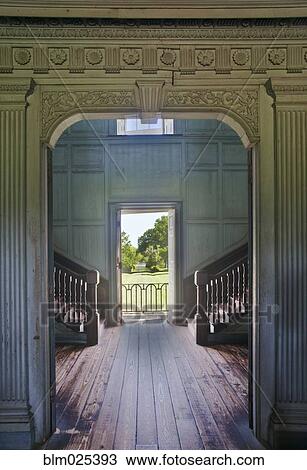 18th Century Plantation house View Large Photo Image Stock Image - 18th Century Plantation house. Fotosearch