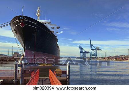 A Horizon Lines ship lies at berth in the Port of Tacoma View Large Photo Image Picture - A Horizon Lines ship lies at berth in the Port of Tacoma. Fotosearch