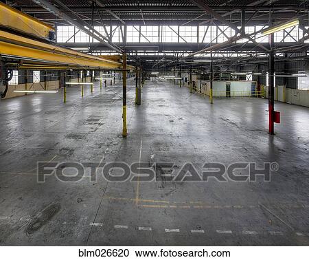 Stock Image - An empty industrial building in Los Angeles. Fotosearch