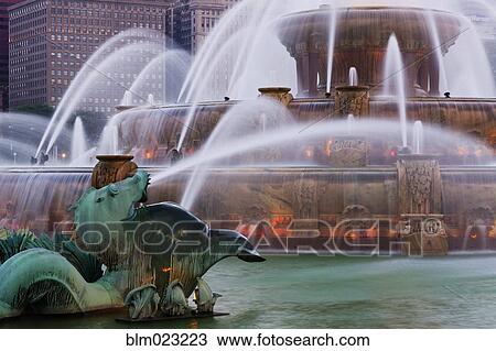 Buckingham Fountain at Dusk View Large Photo Image Stock Image - Buckingham Fountain at Dusk. Fotosearch
