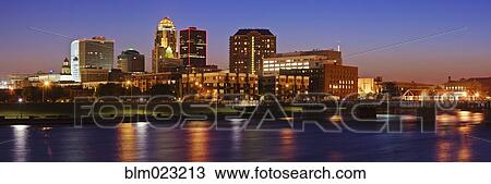 Des Moines Skyline View Large Photo Image Stock Image - Des Moines Skyline. Fotosearch
