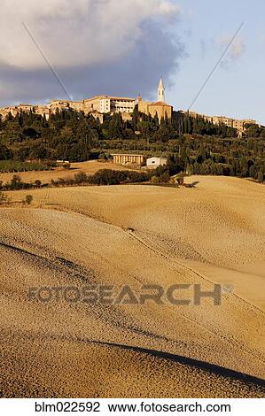 Stock Image - Hill Town of Pienza. Fotosearch