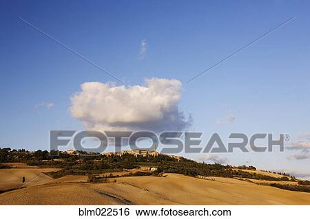 Stock Photograph - Hill Town of Pienza. Fotosearch