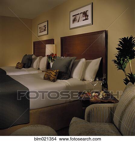 Picture - Hotel Room. Fotosearch