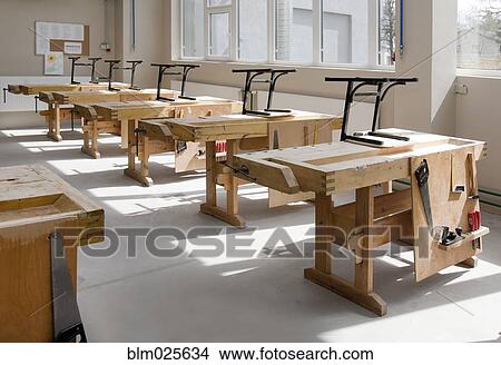 Picture - Mechanical and practical education facility. Fotosearch