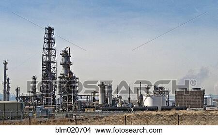 Picture - Natural Gas Refinery. Fotosearch