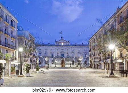 Placa de la Font and City Hall in the center of Tarragona View Large Photo Image Stock Photo - Placa de la Font and City Hall in the center of Tarragona. Fotosearch