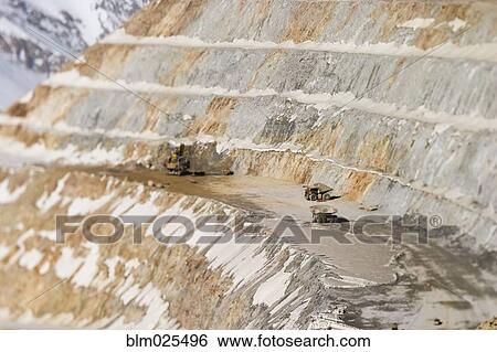 The Los Pelambres copper mine View Large Photo Image Stock Photograph - The Los Pelambres copper mine. Fotosearch