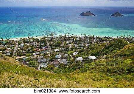 Picture - Town of Kailua with Mokulua Islands. Fotosearch