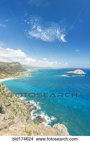Picture - Mountains on coastline, Hawaii, United States. Fotosearch