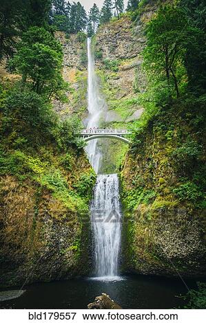 Stock Photo - "Multnomah Falls and bridge, Portland, Oregon, United States". Fotosearch