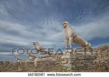Stock Image - Sculptures on ruin walls. Fotosearch