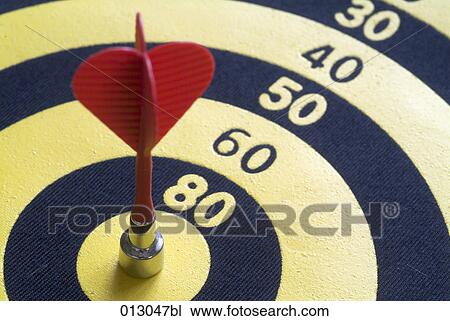 Stock Image - Vladimir Godnik, artificial light, black, bullseye. Fotosearch