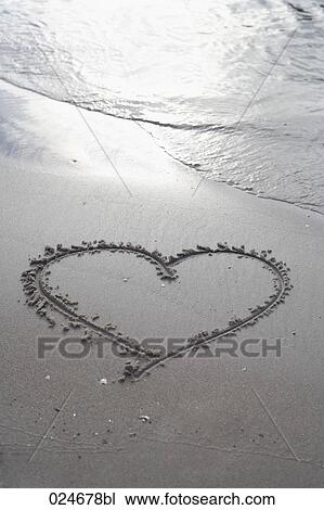 heart drawn in sand on beach View Large Photo Image Stock Image - heart drawn in sand on beach. Fotosearch