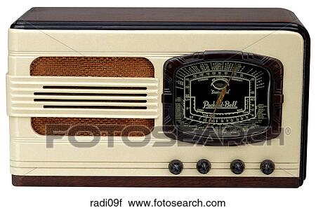 Stock Image - Maker: Packard Bell Model: Table Year: 1935 Front View All wooden, brown and beige body, black tuner face Radio. Fotosearch