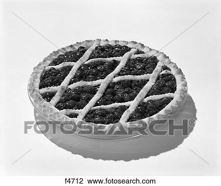 サクランボのパイ デザート レトロ ストックイメージ F4712 Fotosearch