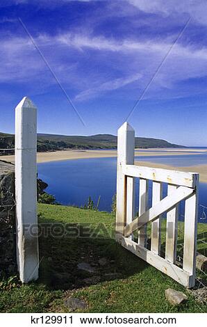 Bay Of Balnakeil Scotland View Towards Bay Through White Picket Gate View Large Photo Image Stock Image - Bay Of Balnakeil Scotland View Towards Bay Through White Picket Gate . Fotosearch